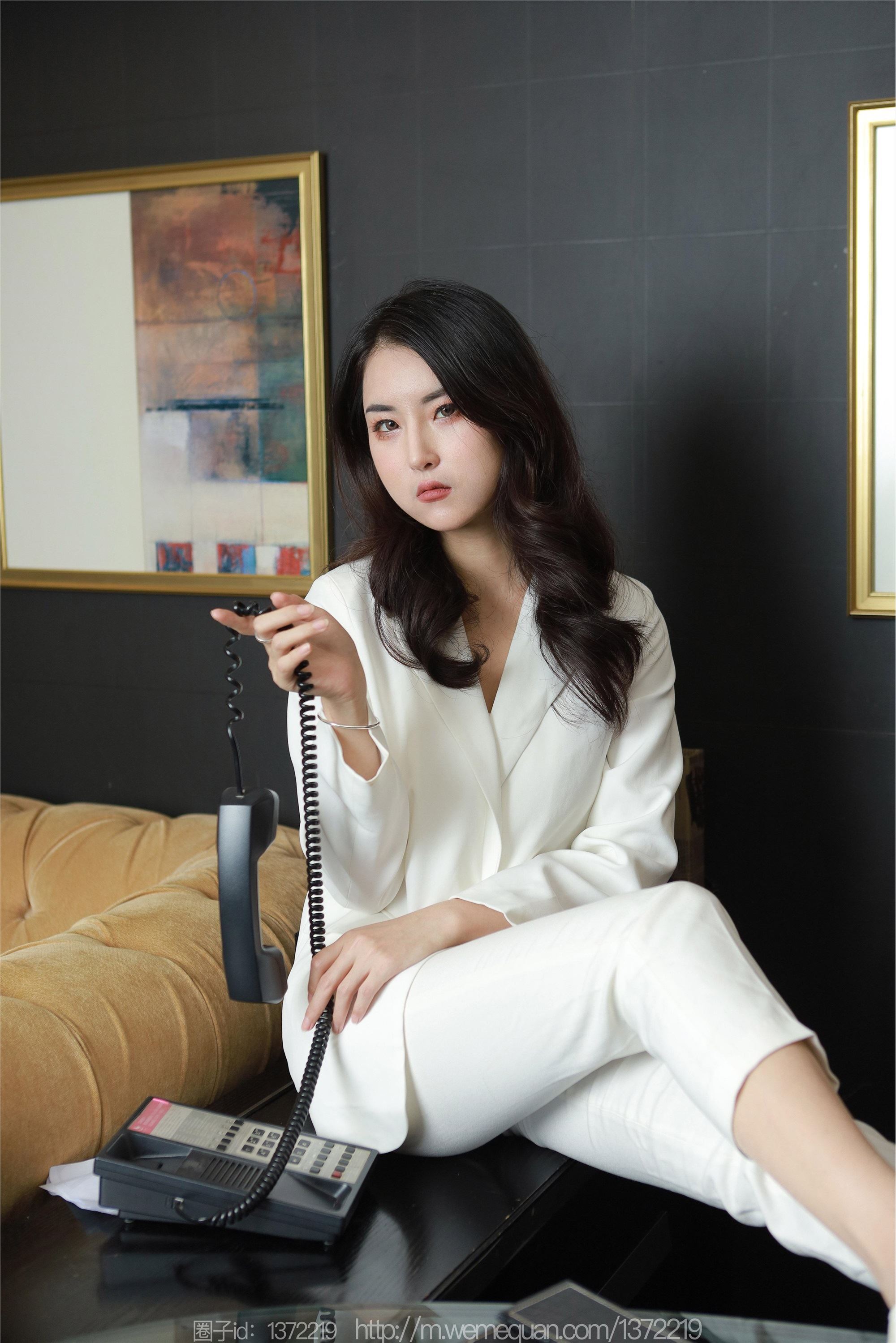 IESS异思趣向  2023.02.27 丝享家 1374 小宝《白色裤里丝》